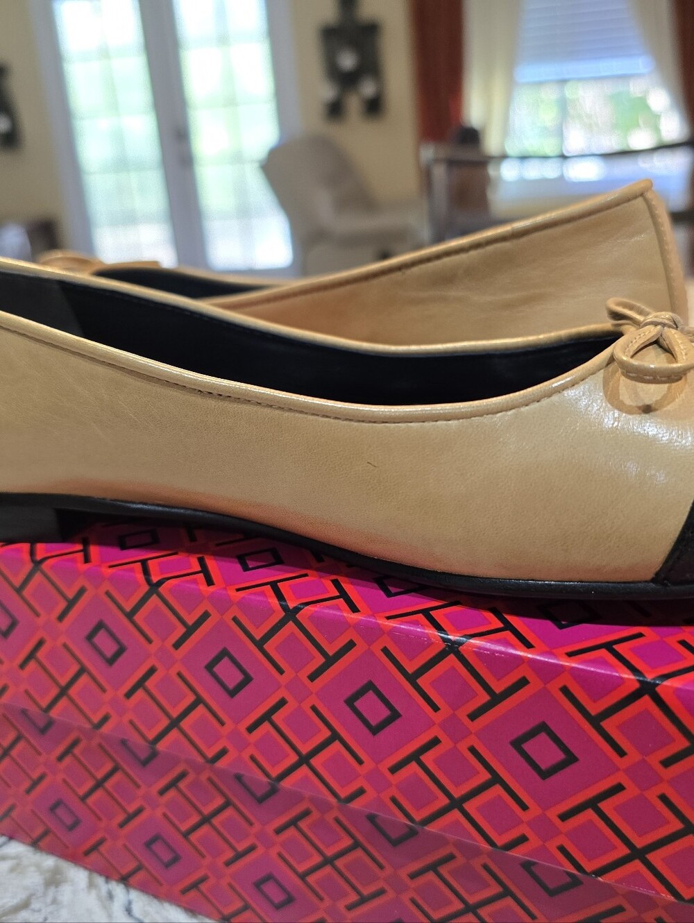 Tory Burch Cap-Toe Ballet Flats Ginger Shortbread/ Perfect Black Size 6.5 - Picture 12 of 14